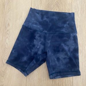 Lululemon Align 6” shorts